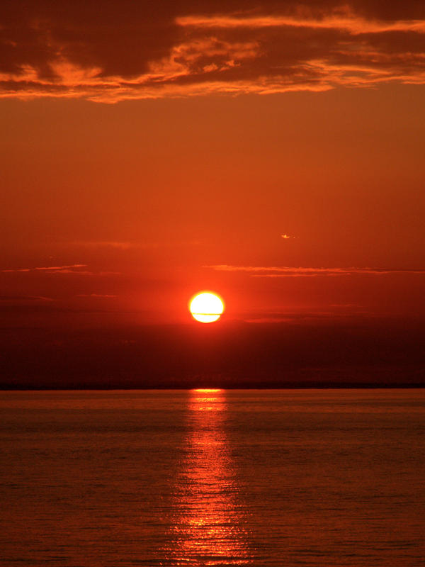 Red Sunset by Mariposita1