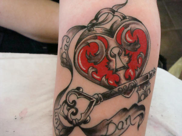 heart lock heart lock fleur de lis pins lock n key tattoo by ubertattooist