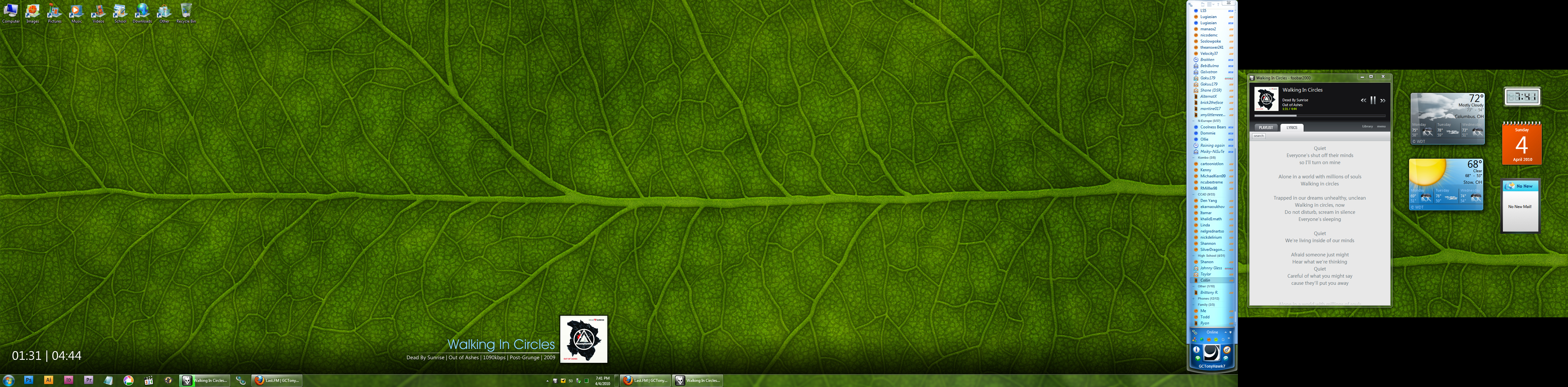 Desktop_4_4_2010_by_JustMarDesign.jpg