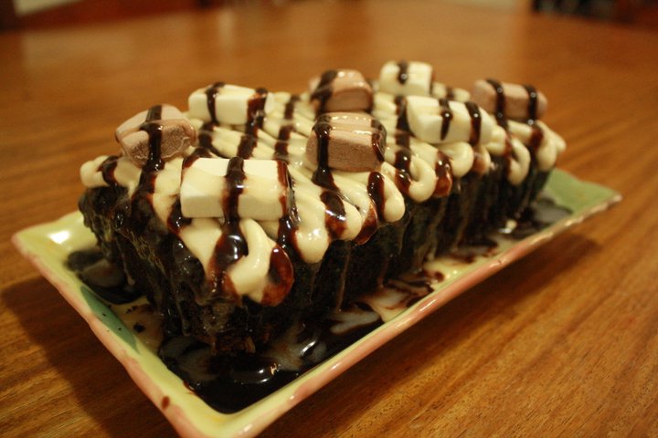 chocolate_and_cream_brownie_cake_by_xt_chronosage-d5ejedl.jpg