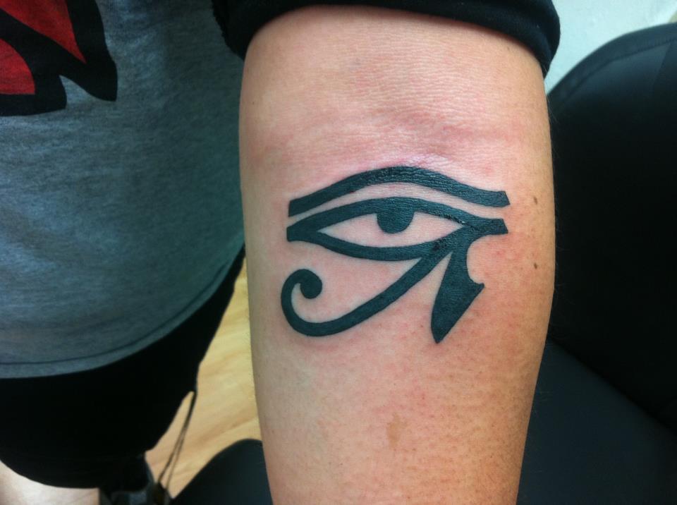 Egyptian eye Beauty of Darkness Pinterest Horus
