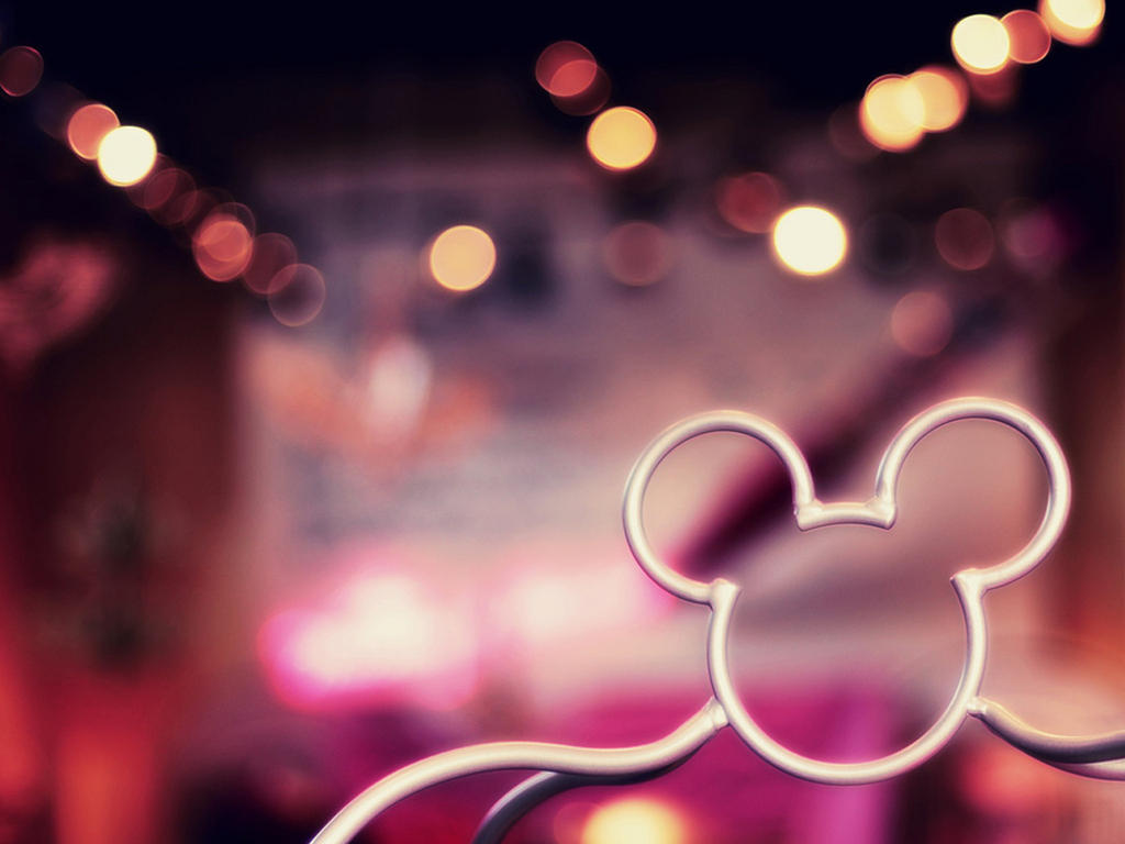 Wallpaper] Pink Mickey Mouse by CantStopimagine on DeviantArt