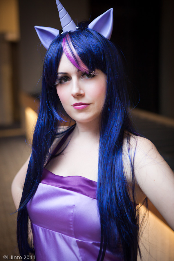 mlp___twilight_sparkle_cosplay_by_beautifully_twisted-d4cgs7w.jpg